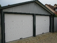 Autónkra váró veszélyek, ha szabad ég alatt tartjuk